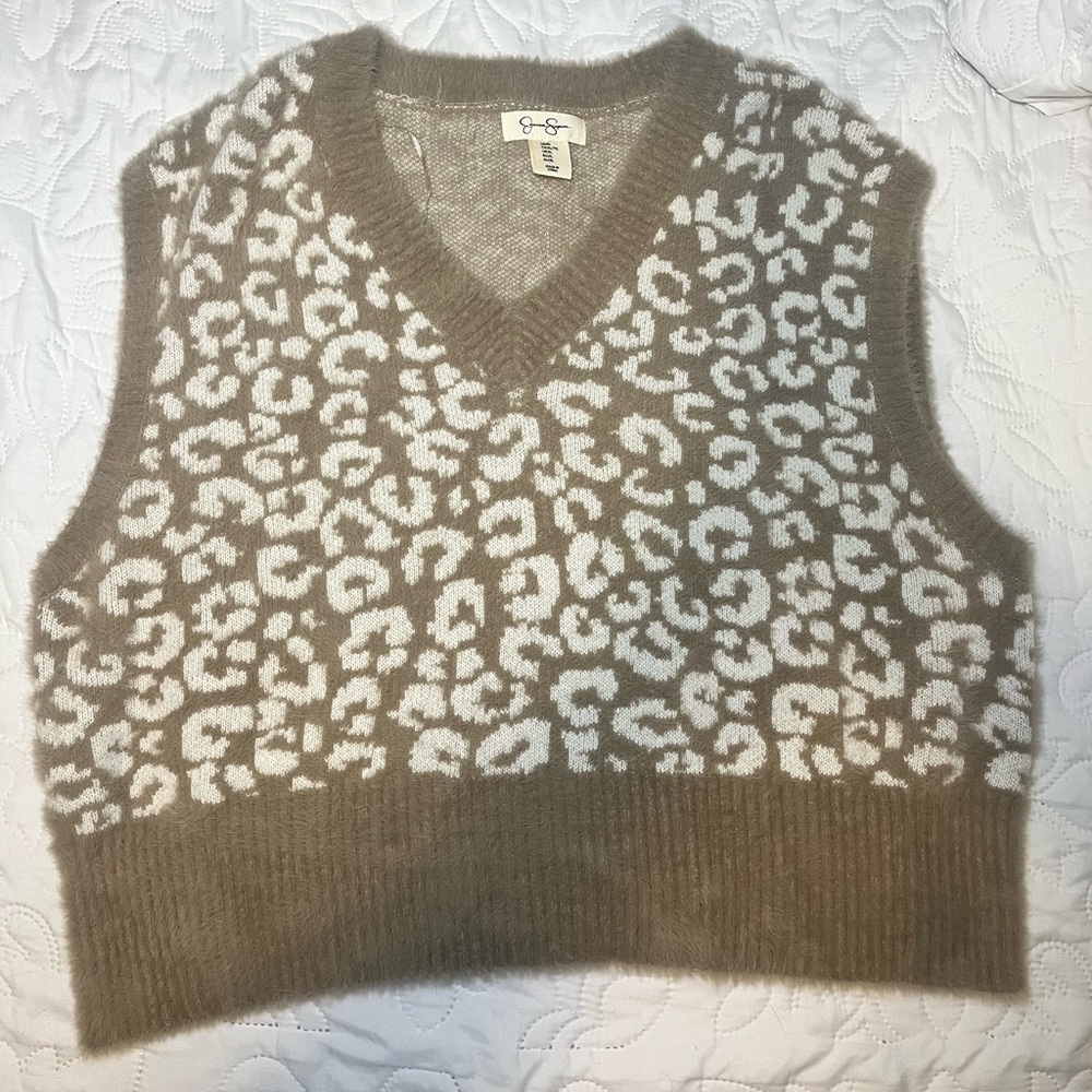Jessica Simpson cheetah print beige v neck vest